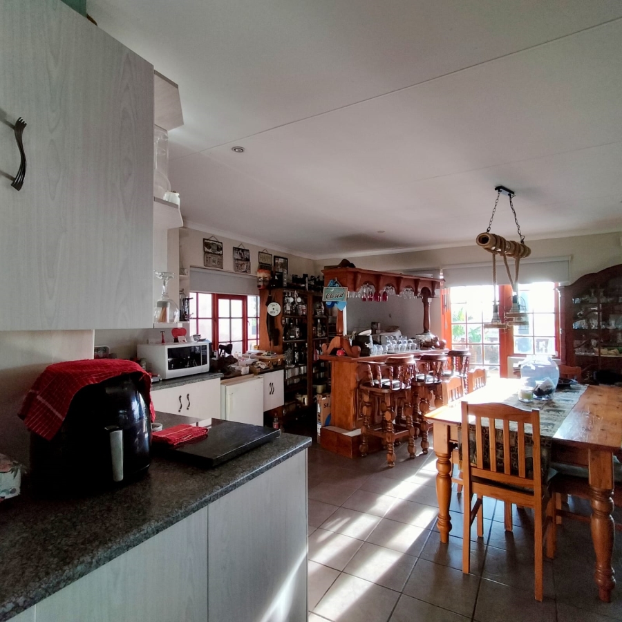 4 Bedroom Property for Sale in Fraaiuitsig Western Cape